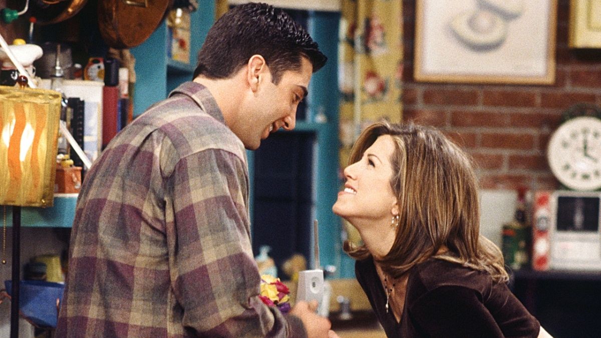 Friends Reunion: Jennifer Aniston and David Schwimmer ...